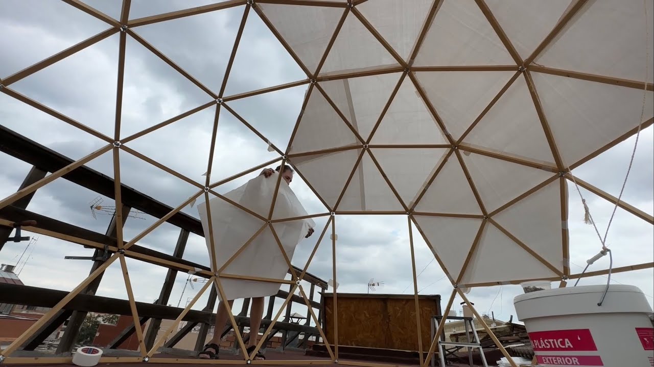 Cómo hacer la cubierta para un domo de camping