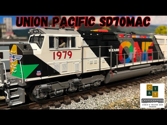 Union Pacific SD70MAC by Atlas! - YouTube