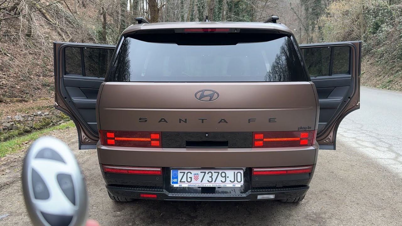HYUNDAI SANTA FE 2025 - wide TAILGATE, PRACTICALITY & TRUNK SPACE