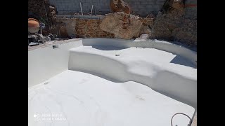 piscina proyectada y enlucida con Sika seal 142 blanco