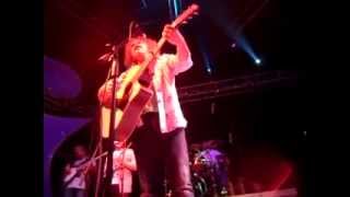 Yeni Türkü - Yağmurun Elleri (Canlı) Resimi