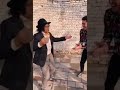 بدل بیک ایمانوردی رو ببینید اصلا خودشه بدلش نیست بیک ایمانوردی 