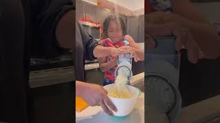 “Watch this Mom whip up the creamiest Mac & Cheese EVER — no egg, no roux needed! 🙌🏽🧀