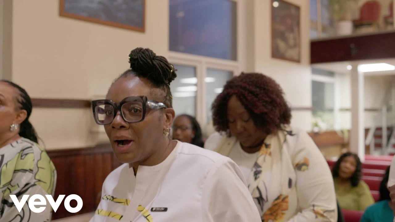 Psalmist Lisa Mcgaw - Teach Me how to War (Official Music Video)