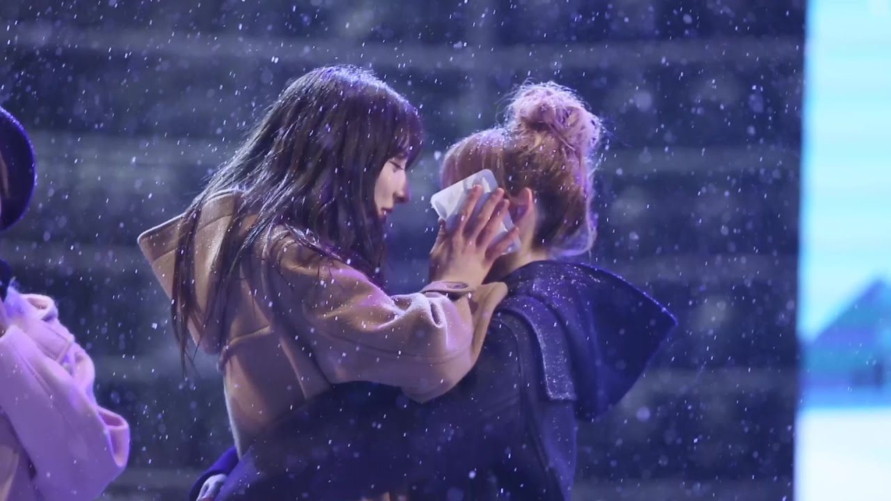 170129 Y스노우나이트 불꽃놀이 보는 루다 & 은서