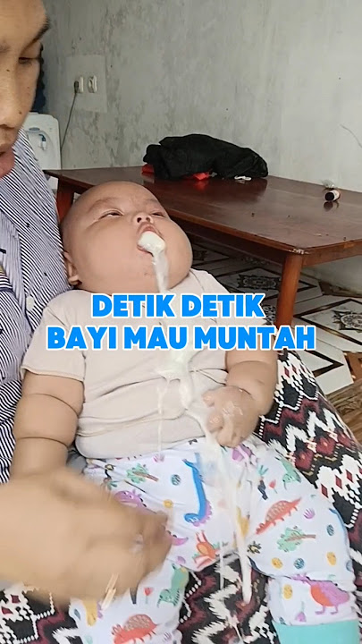 detik detik bayi mau muntah #bayi #minumobat #kaget