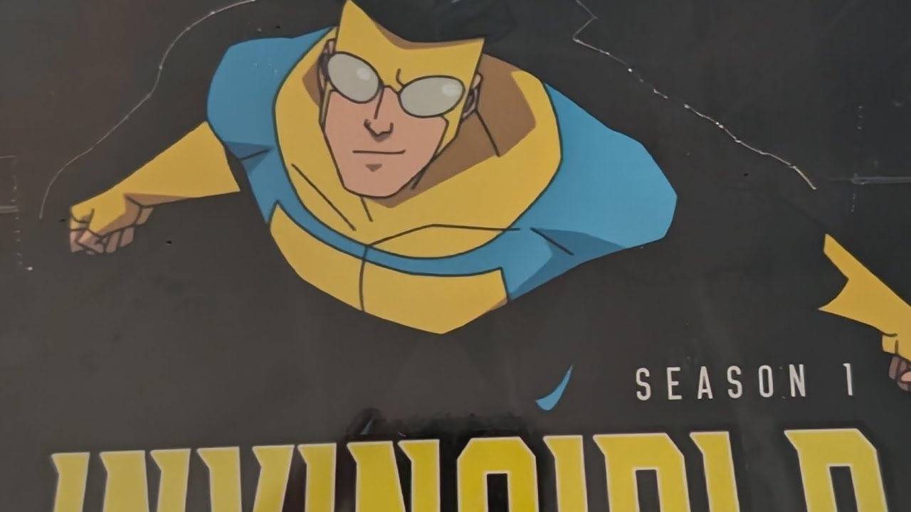 Invincible keepsake edition skybound box opening!!! Cool hits!!!