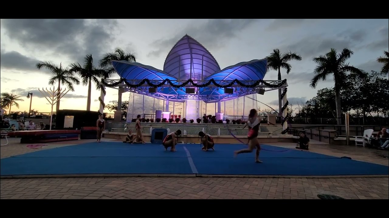 2022 Harbourside Christmas Tree Lighting Girl Song YouTube