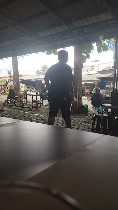 Iwan Fals - Ujung Aspal Pondok Gede #music #london #usa #cover #song #fypmusic #audio #art #spotify