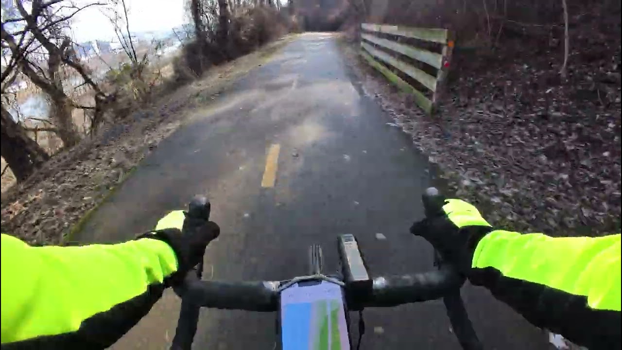 Christmas Eve bike ride: Great Allegheny Passage (Steel Valley Trail) from Homestead toward Duquesne