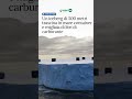 Un iceberg di 500 metri trascina in mare container e migliaia di litri di carburante
