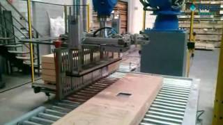 Video: Paletizado de cajas de muebles / Robot palletizer for packed funiture