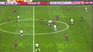 Schweinsteiger vs. Busquets (WC 2010)