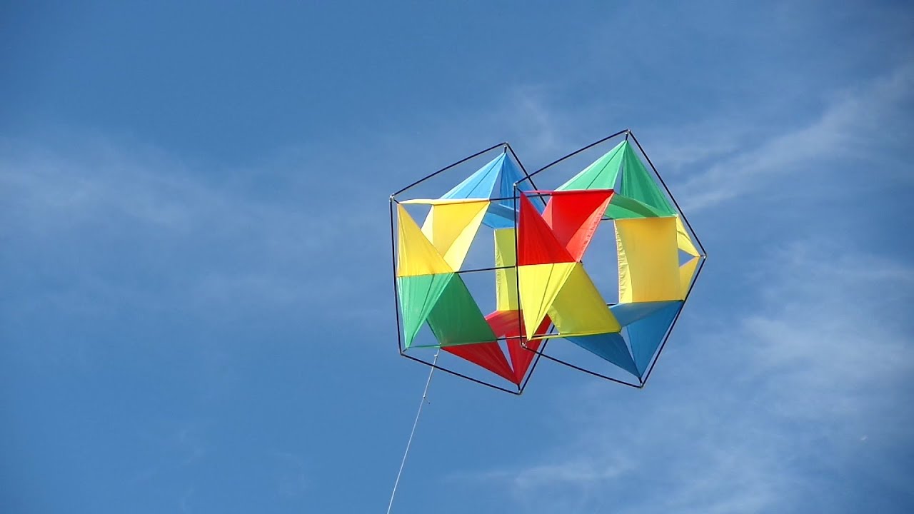 KALEIDOSCOPE a homemade facet box kite - YouTube