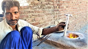 Poor Local Craftsman Casting Aluminum Hammer Using Sand Mold