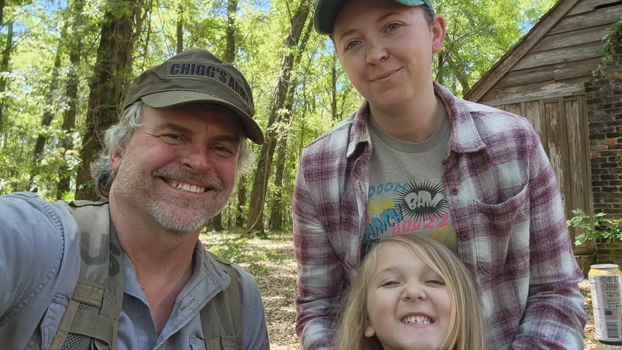 Discover Harmony Hall Village : Metal Detecting And Exploring