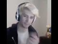 xQc clapping fast
