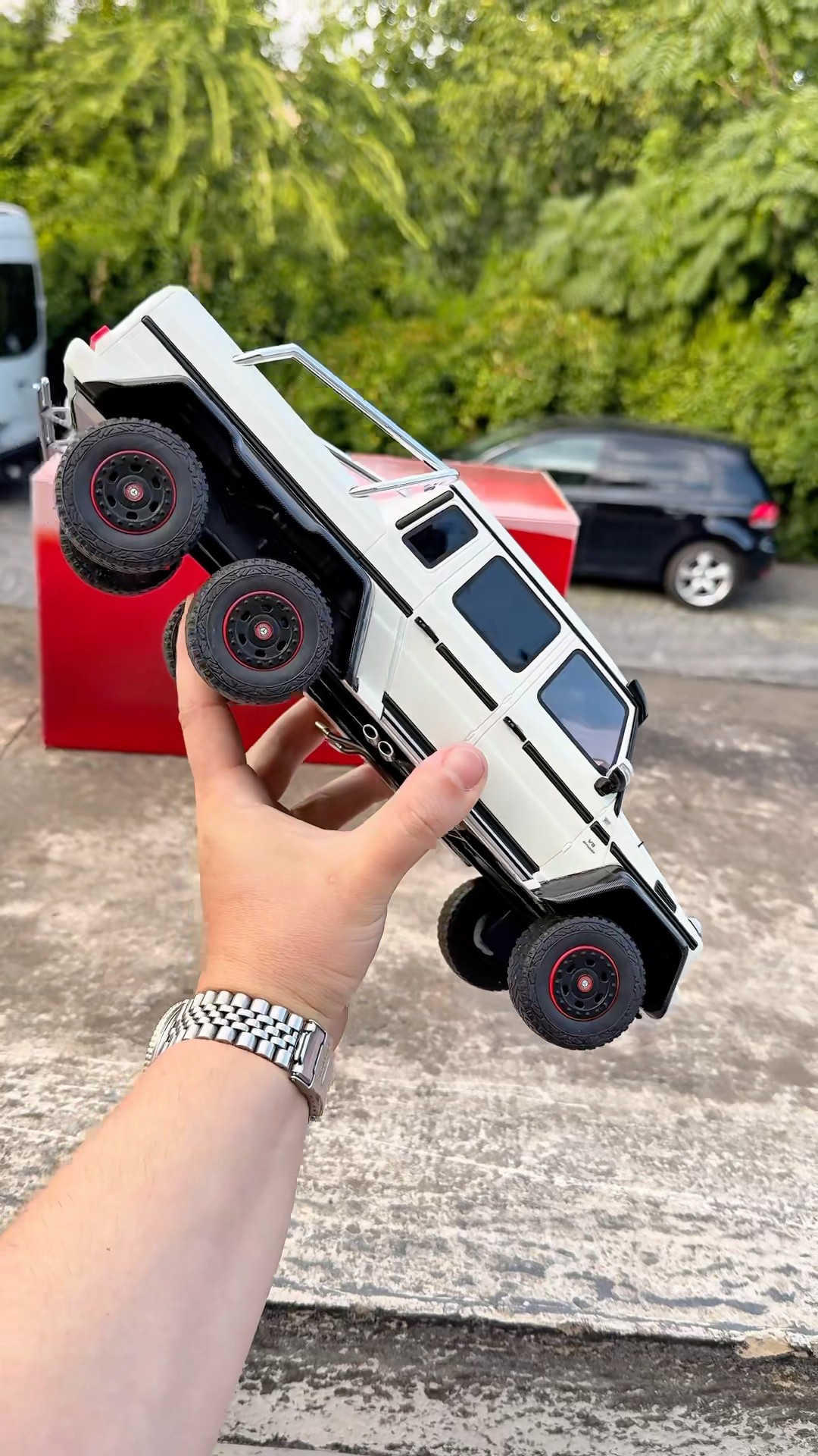 Mercedes-AMG G63 6x6 by GT Spirit 1:18 - YouTube