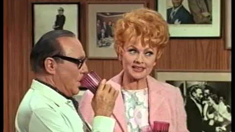 The Lucy Show |TV-1967| LUCY GETS JACK BENNY'S ACCOUNT |S6E6