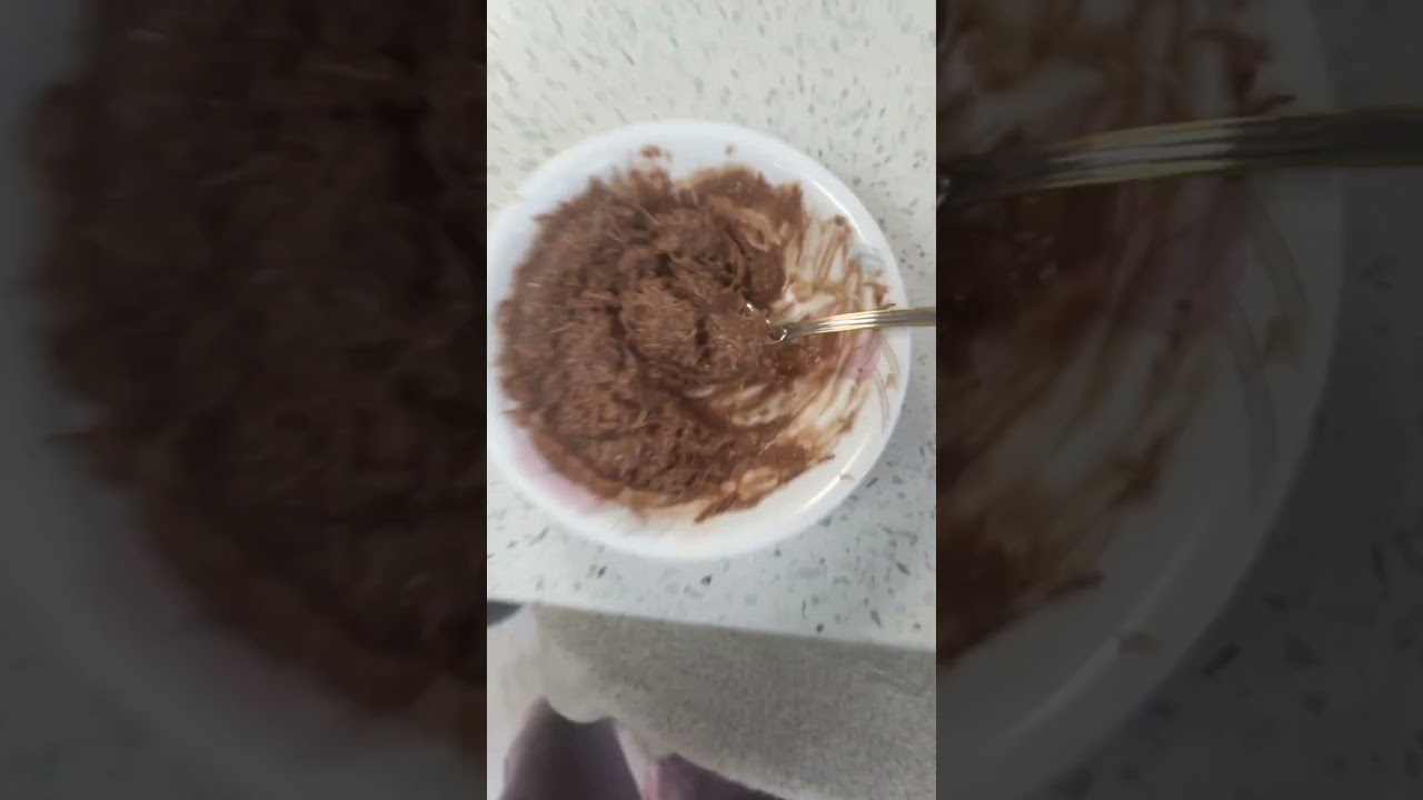 Nutella with kunafa these will go hard with strawberries?!!!! 