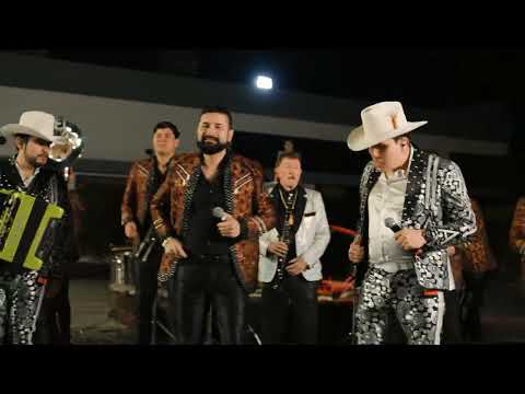 Grupo Aficion Ft. Banda Estrellas De Sinaloa De German Lizarraga - La Mini Mini (En Vivo)