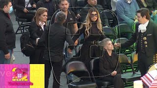 Captamos Un Incómodo Encuentro En El Funeral De Vicente Fernández. Quiénes Fueron? Ventaneando