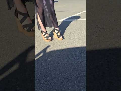 Platform Wedges crush smoke #crushexperiment #asmrcrush #sandals #Pebbles #walking