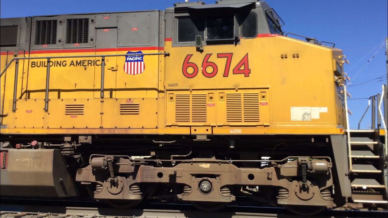 Otis & LaPorte Indiana Union Pacific & BNSF Engines on NFS Line