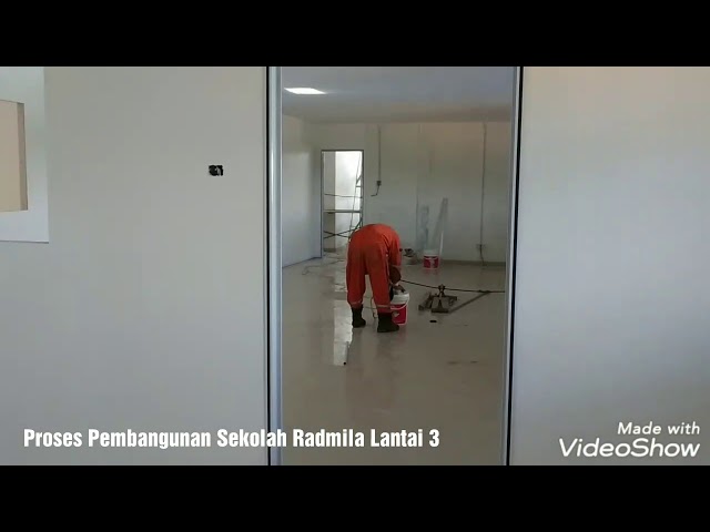 PROSES PEMBANGUNAN LT 3 SEKOLAH RADMILA class=