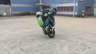 Kawasaki Z300 2015 Drifts, Wheelies, Stoppies And Acrobats
