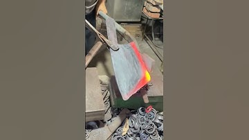 the process of slaughtering materials for making machetes #shorts