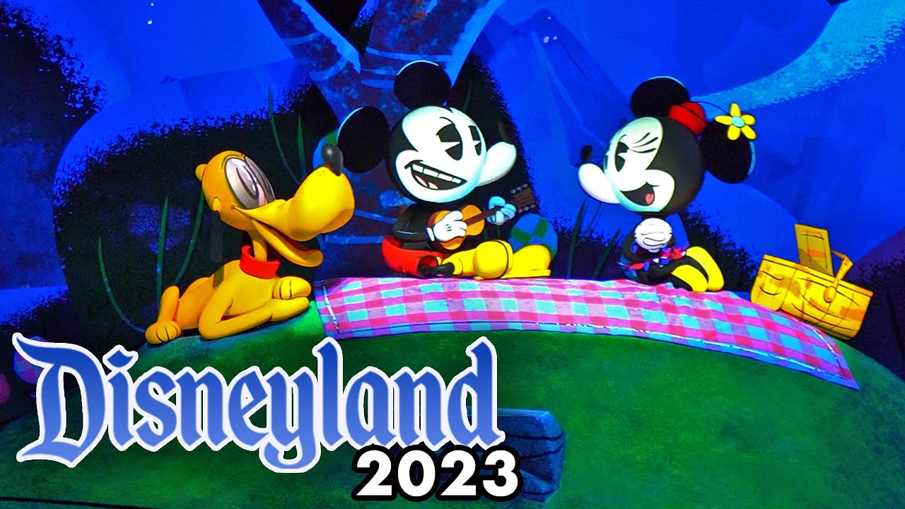 Mickey & Minnie's Runaway Railway 2023 - NEW Disneyland Ride [4K POV]