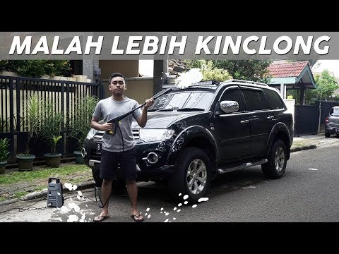 Aksi Brutal Geng Motor di Tempat Cuci Mobil Daerah Bekasi Terekam CCTV - SIM 08/10. 