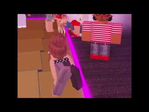 stan twitter: roblox girl twerking to viking throat singing