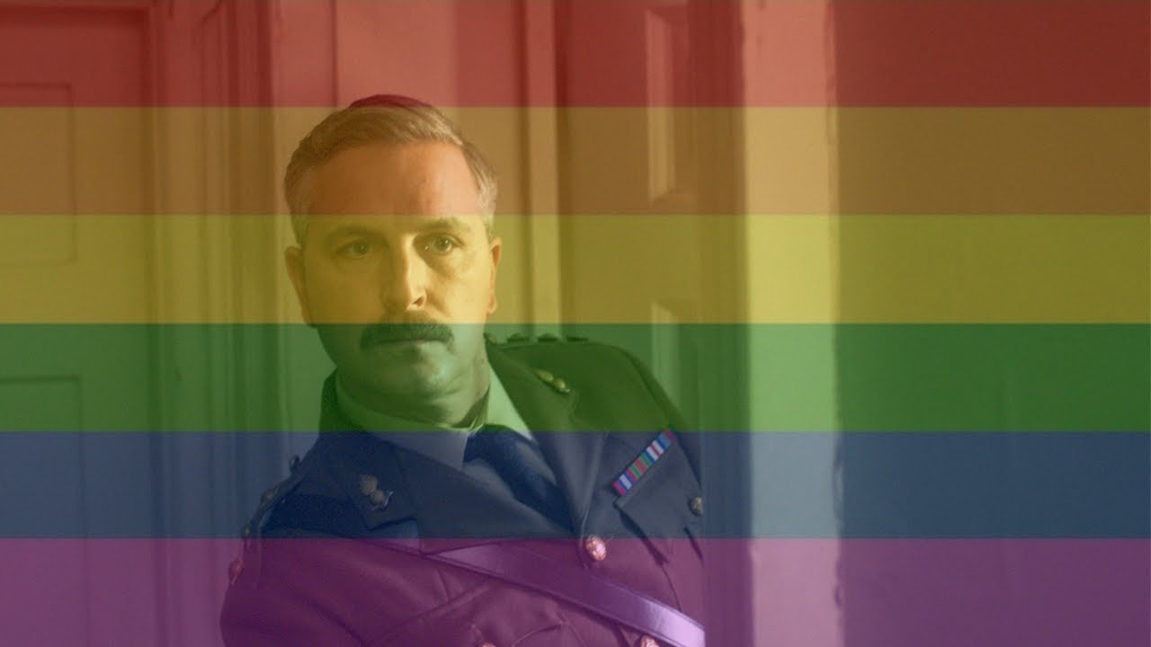 the captain from bbc ghosts repressing for 5 minutes gay