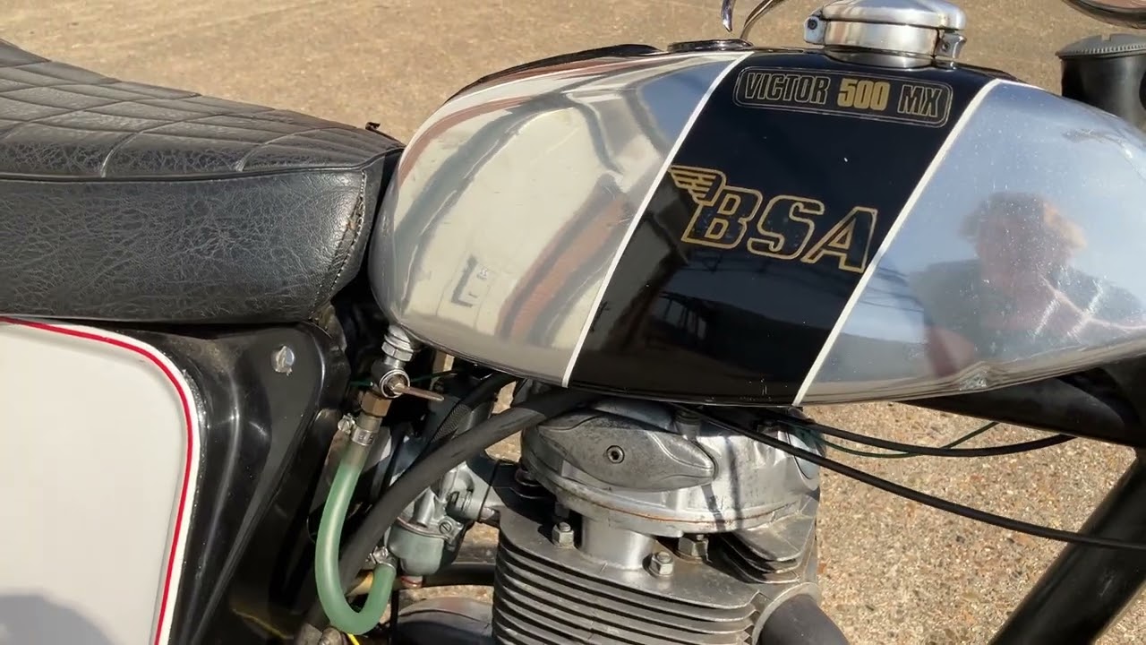 Triumph TR5MX - BSA 500 Victor MX 5635 - YouTube