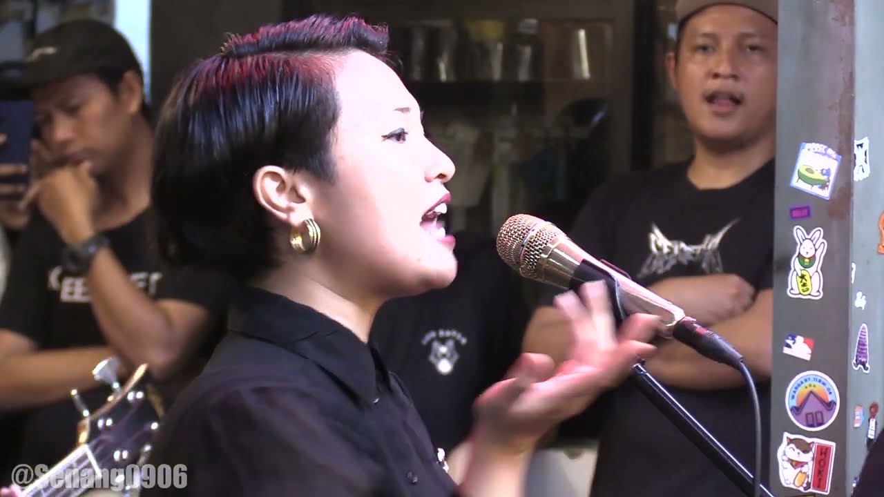 White Shoes & The Couples Company - Selangkah ke Seberang @ Vakansi Studio