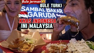 BULE TURKI & JERMAN MAKAN AYAM BAKAR INDONESIA DI LUAR NEGERI! 🤤🇮🇩