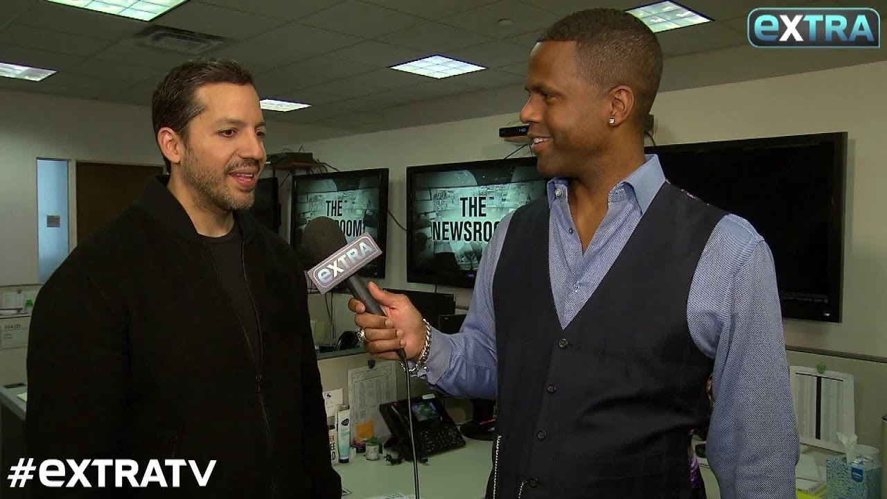 David Blaine Wows ‘Extra’ with His Magic Tricks — Watch! YouTube