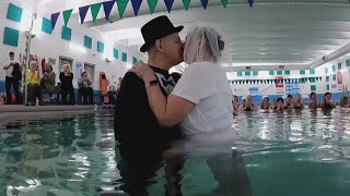Illinois couple gets married in YMCA pool where they met