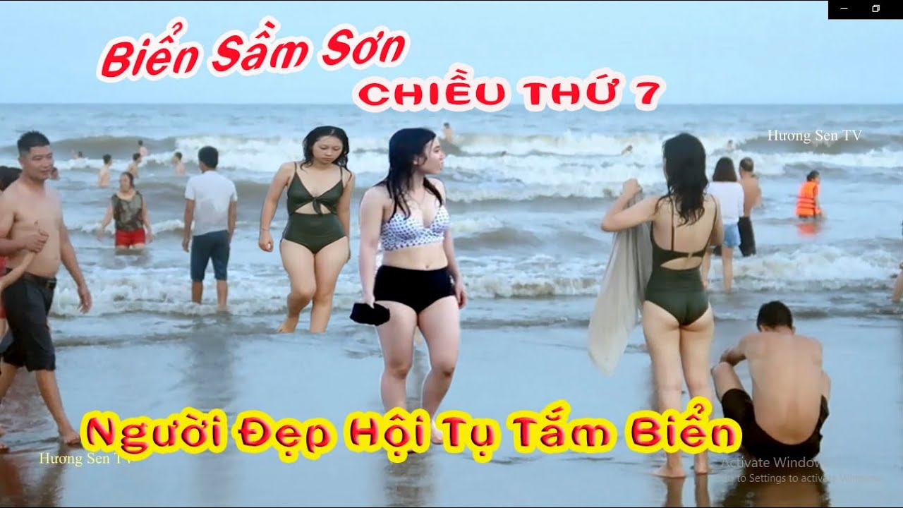 Biển Sầm Sơn chiều thứ 7 - Người đẹp hội tụ tắm biến... - youtube