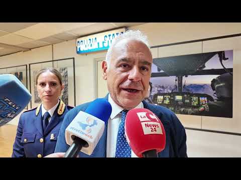 Inaugurazione mostra “Le Ali della Polizia”: intervista al Questore di Reggio, Salvatore La Rosa