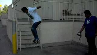 kickflip 7 stair bail