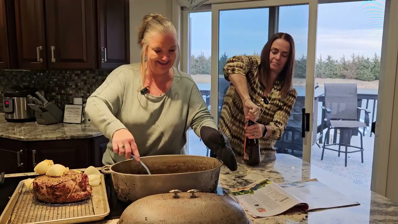 Christmas Pot Roast Au Poivre Cooking with Dawn and Misty! Better Homes and Gardens December 2025