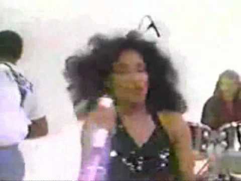 Chaka Khan - Do You Love What You Feel