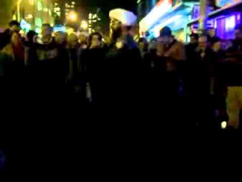 ياسر الحبيب يرقص في مرقص في لندن