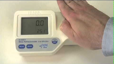 HI96811 Digital Refractometer for Sugar (%Brix) Analysis in Wine, Must and Juice