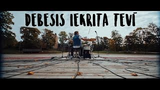 Video thumbnail of "Prāta Vētra & Musiqq - Debesis Iekrita Tevī (bungu kaverversija)"