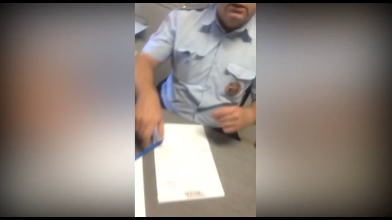 В орле гаишник попался на взятке