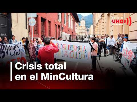 Artists and musicians protest outside the Ministry of Culture over non-payment | Noticias UNO